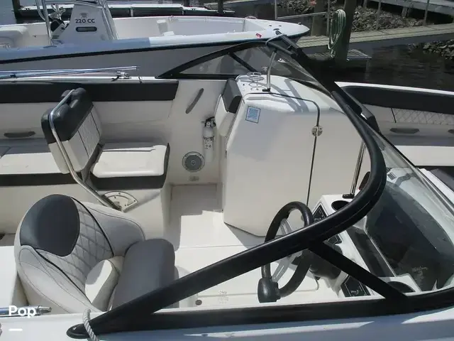 Bayliner Dx2200