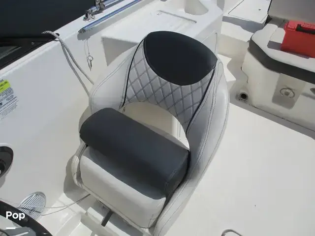 Bayliner Dx2200