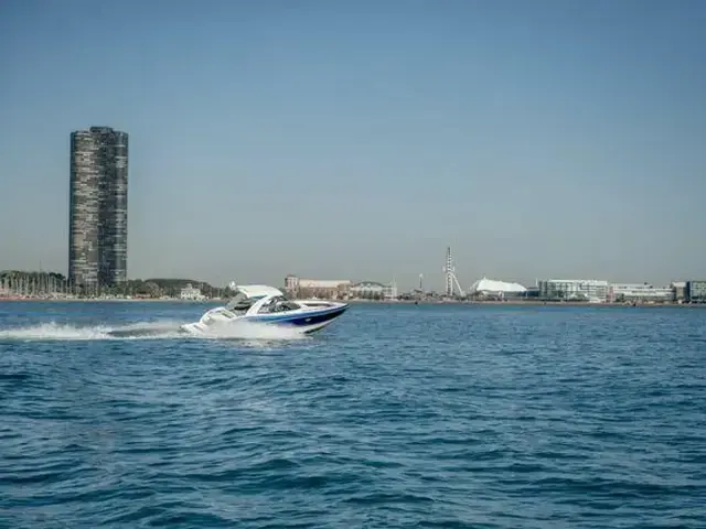 Formula 350 Crossover Bowrider