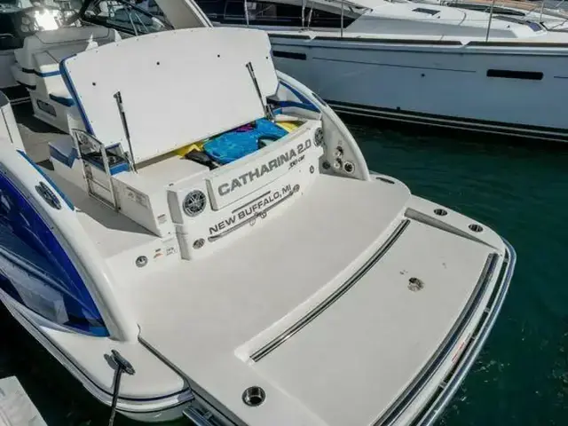 Formula 350 Crossover Bowrider