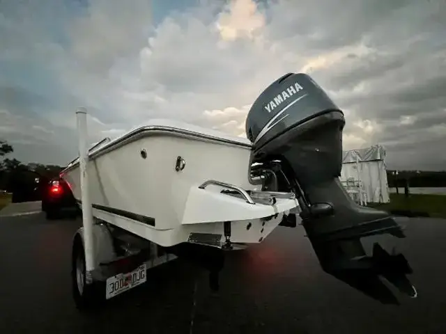 Tidewater Boats 1910 Bay Max