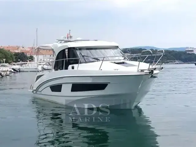 Beneteau Antares 9 OB