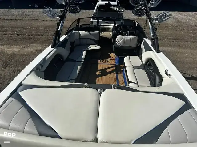 Malibu 247 LSV