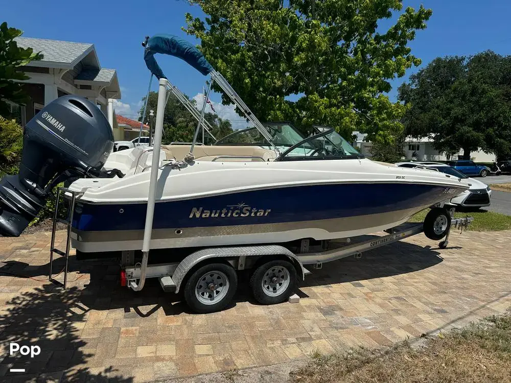 2018 Nauticstar 203dc