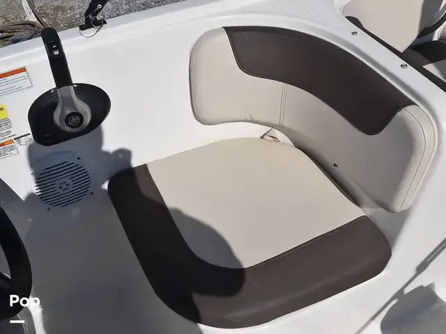 Bayliner Element E18