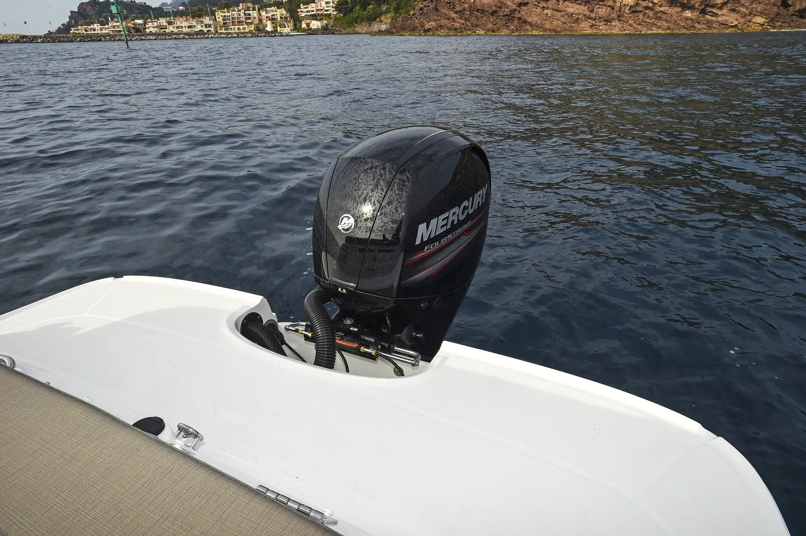 2023 Bayliner vr5 cuddy