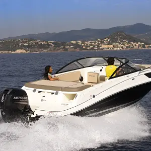 2023 Bayliner VR5 Cuddy