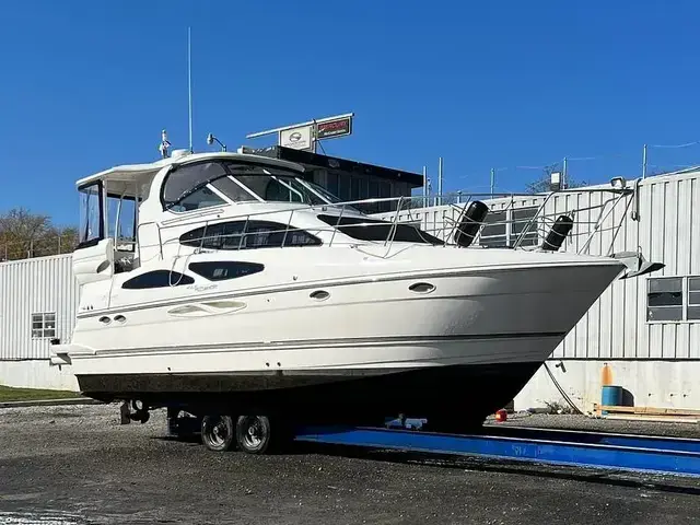 Cruisers Yachts 415