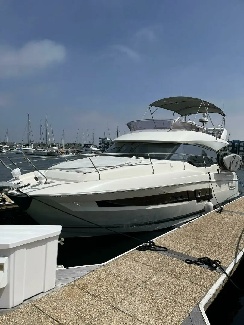 2019 Prestige 460