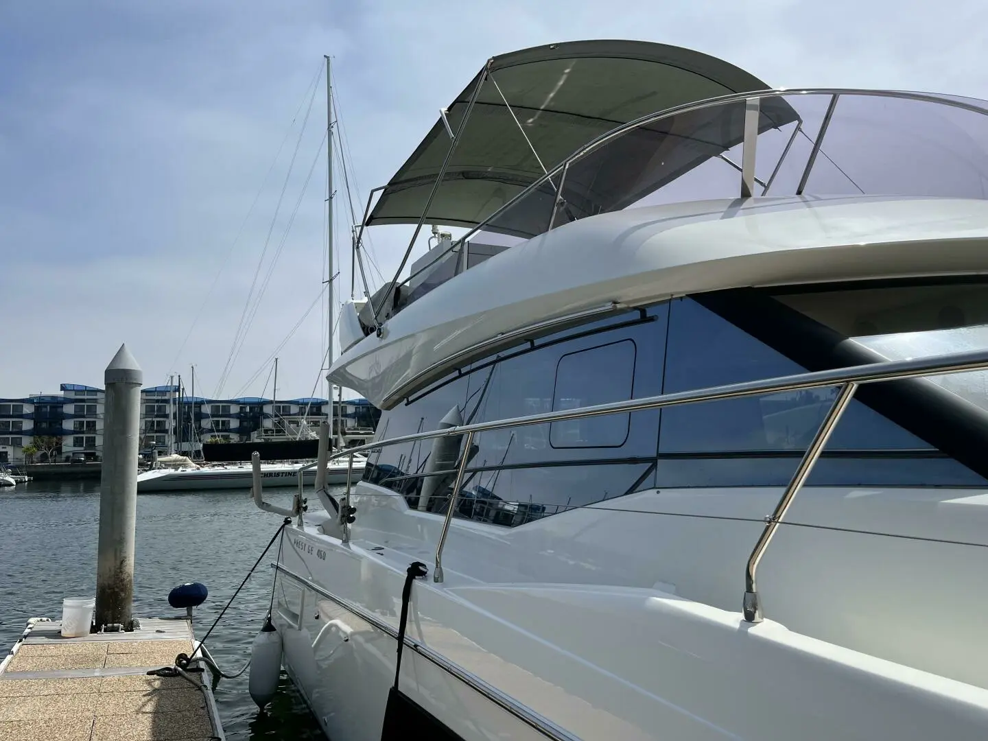 2019 Prestige 460