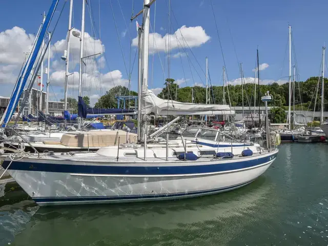 Hallberg-Rassy 36