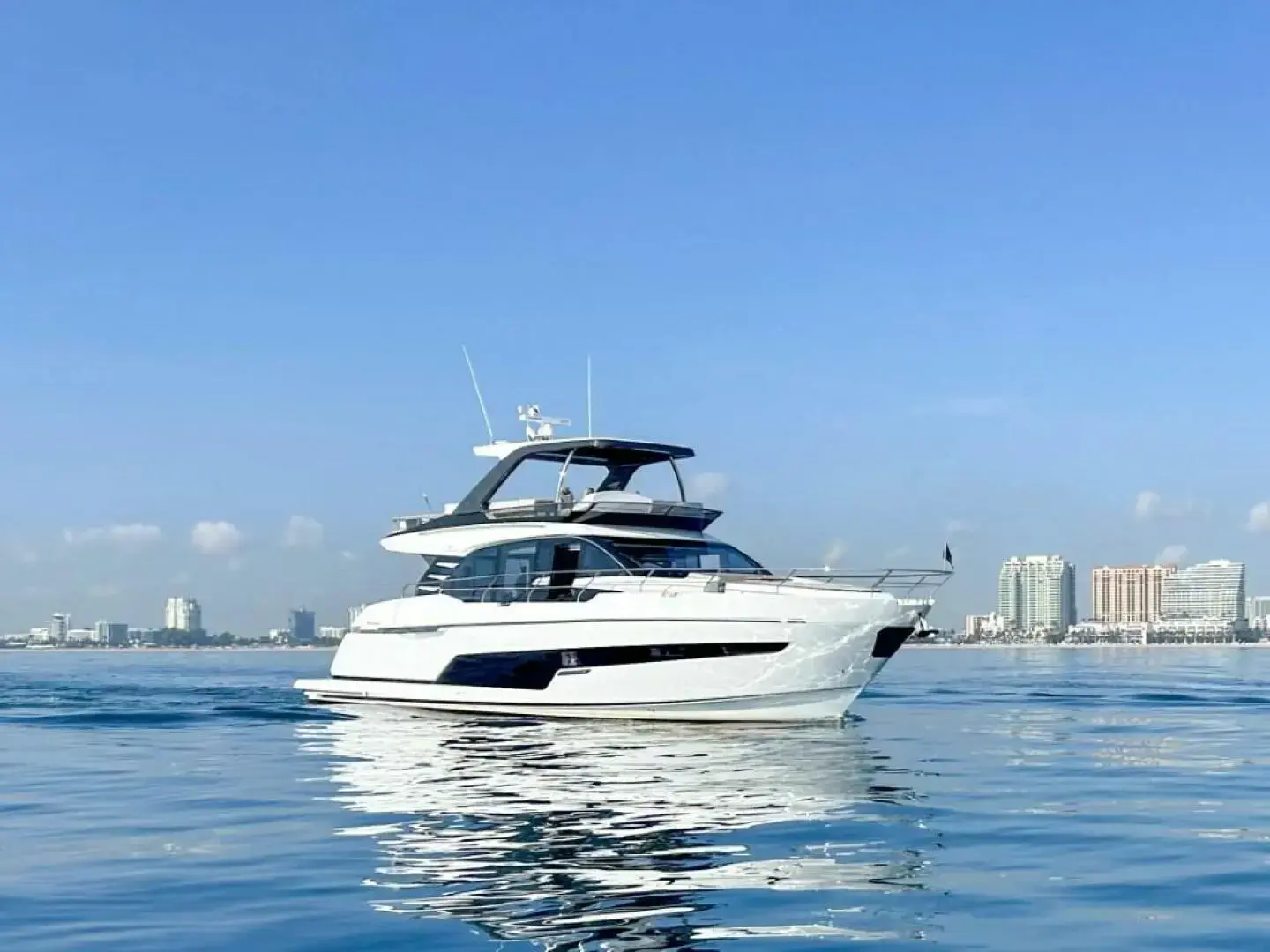 2024 Fairline squadron 68