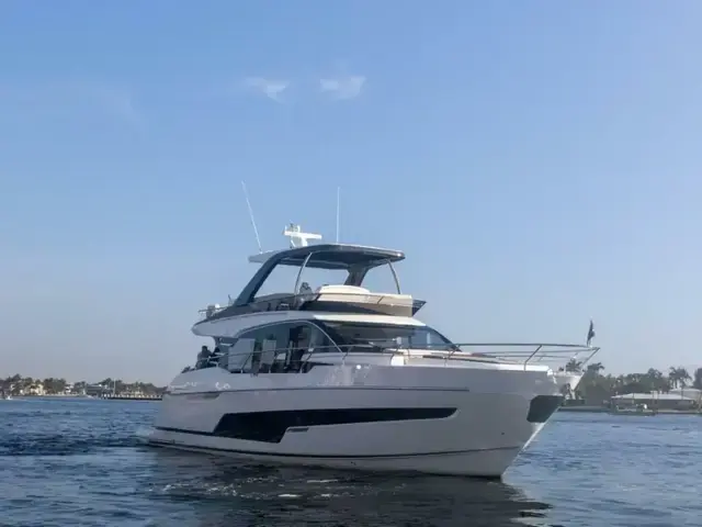 Fairline Squadron 68