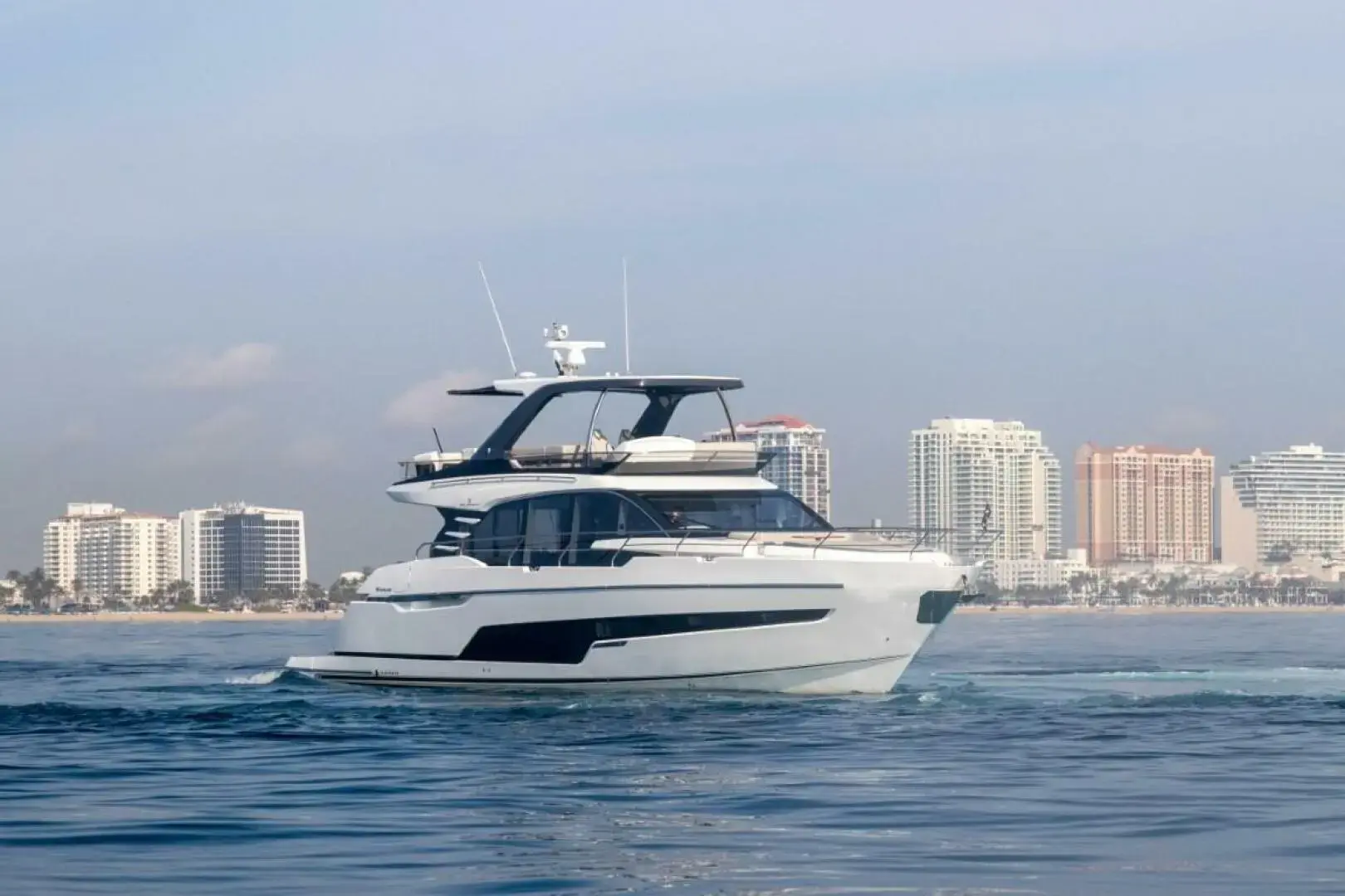 2024 Fairline squadron 68