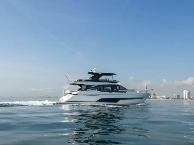 Fairline Squadron 68