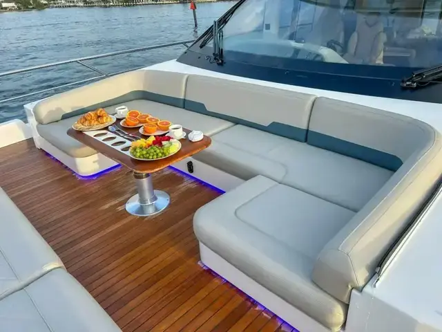 Fairline Squadron 68