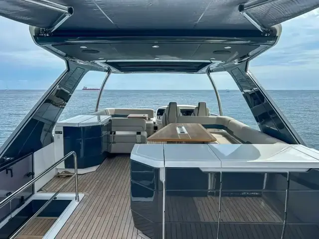 Fairline Squadron 68