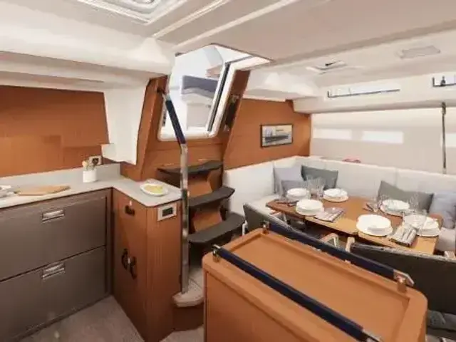 Jeanneau Yachts 55