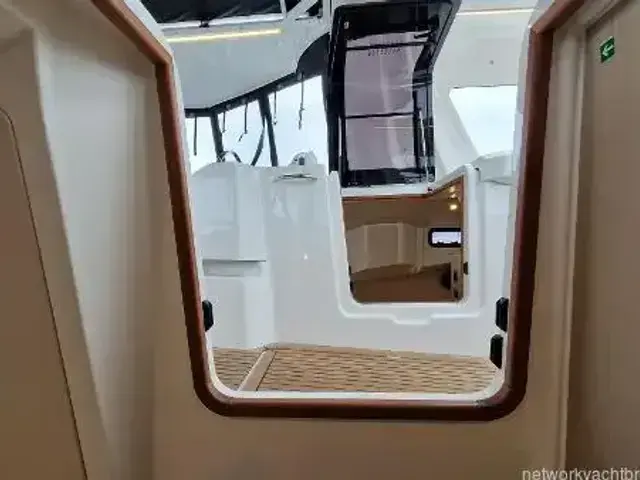 Jeanneau Yachts 55