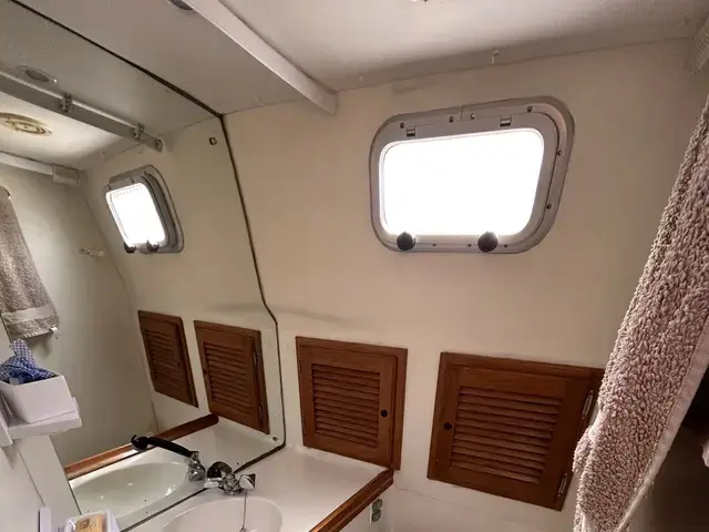 Aquastar 38 Ocean Ranger