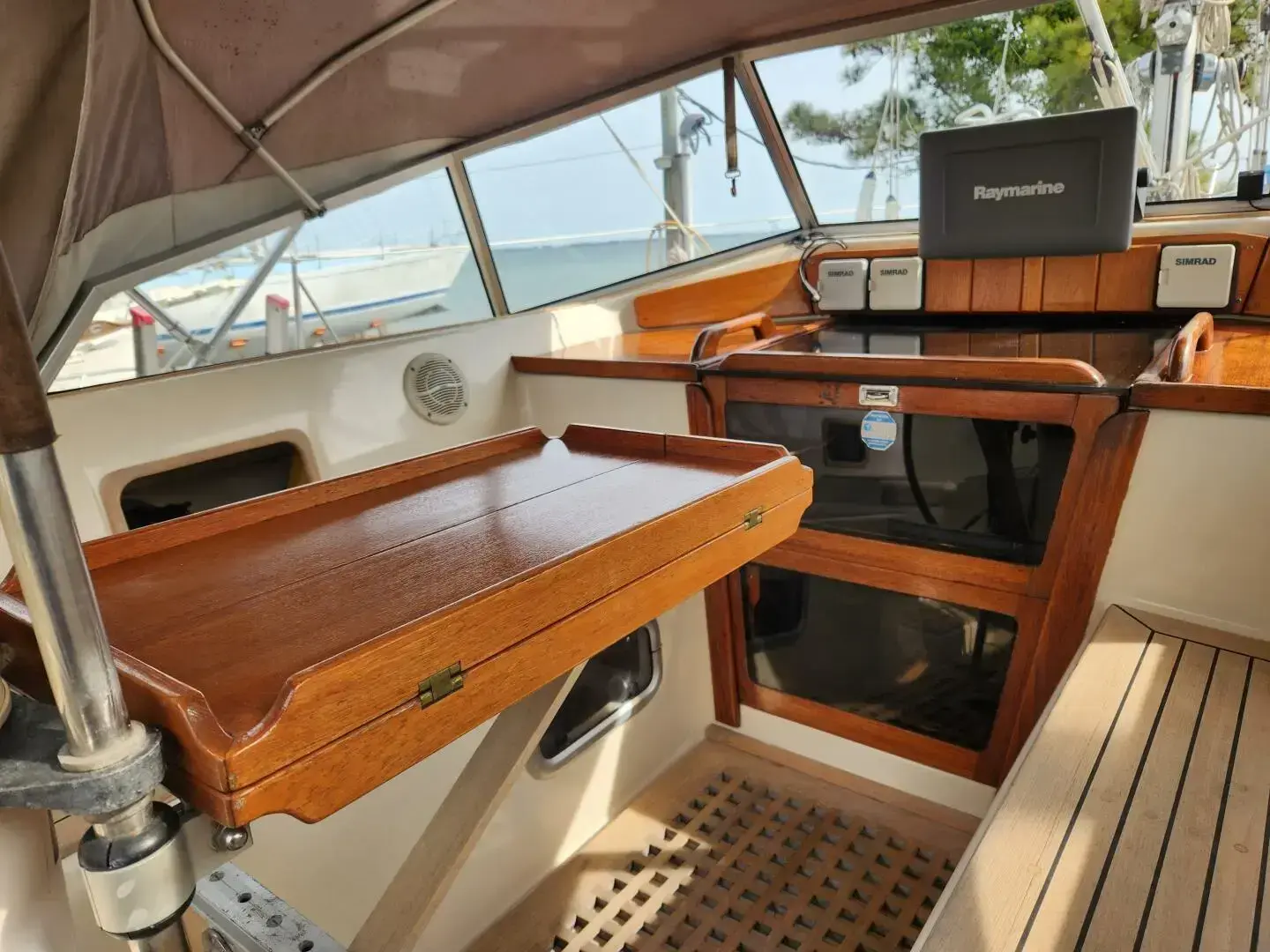 1989 Custom aphrodite 42