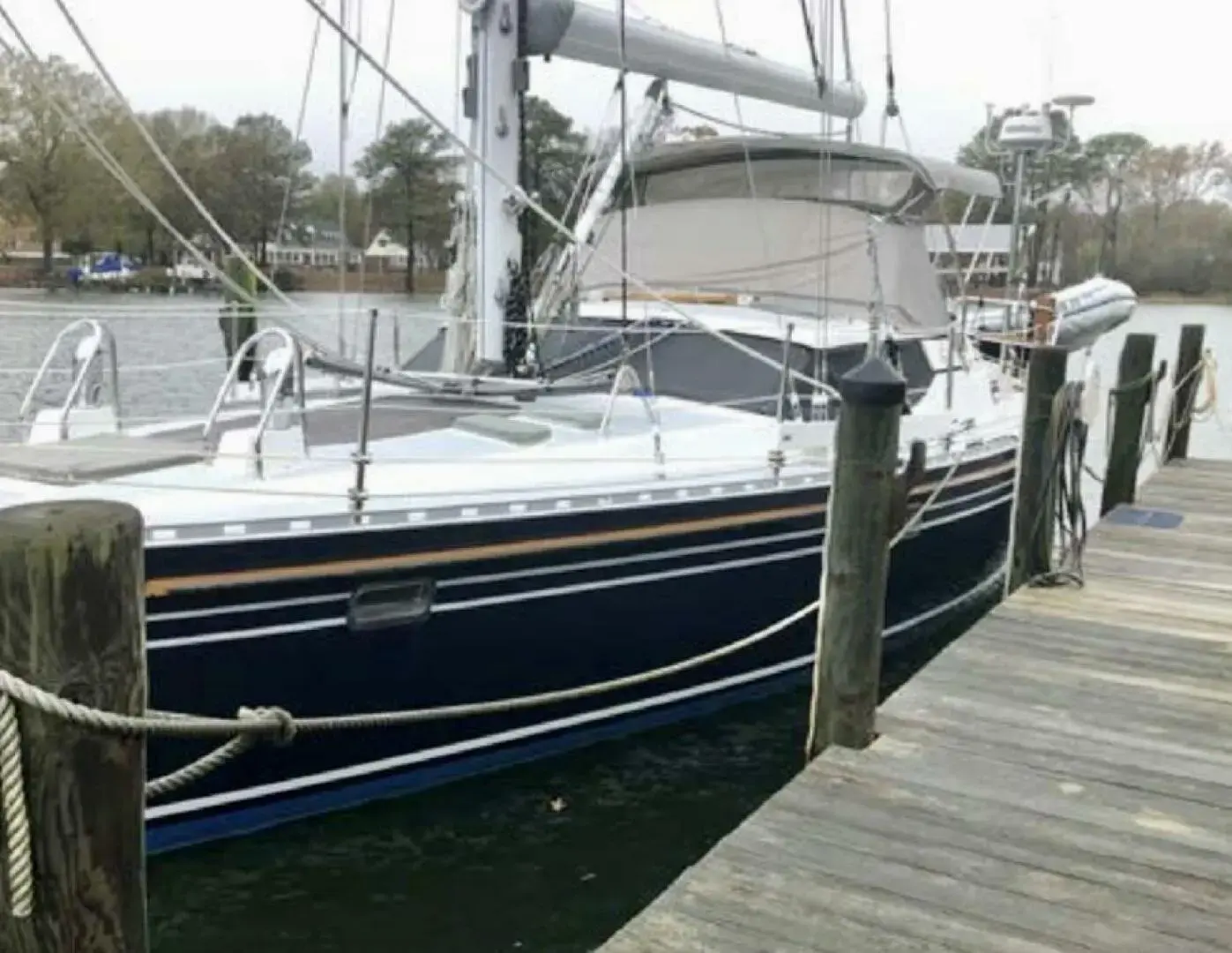 1999 Contessa 44 as