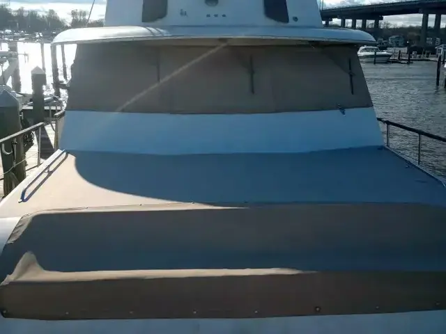 Hatteras 53