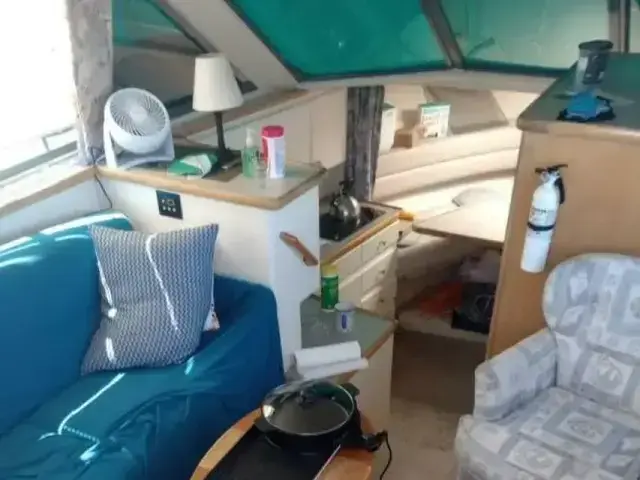 Carver 33 Aft Cabin