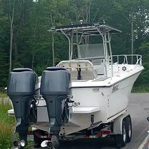 2002 Angler 27