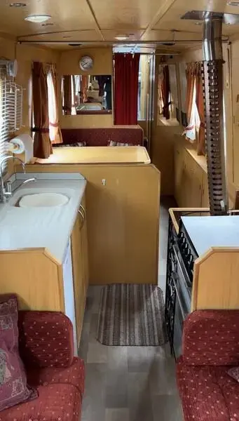 2010 Solid 36 narrow boat cruiser