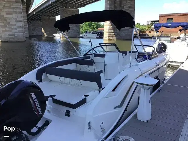 Bayliner Dx2200