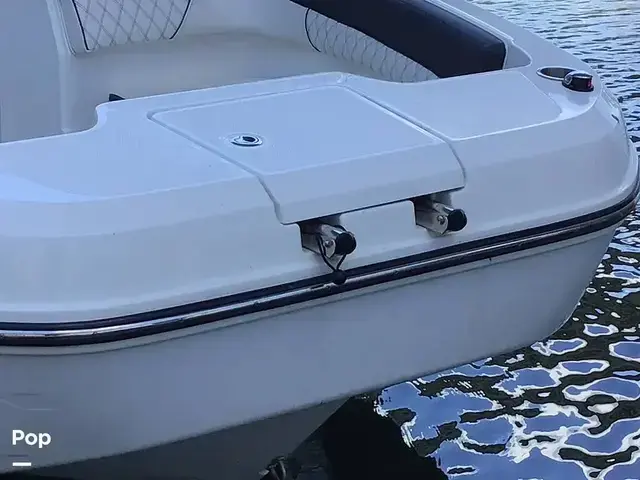 Bayliner Dx 2200