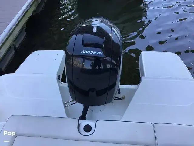 Bayliner Dx2200