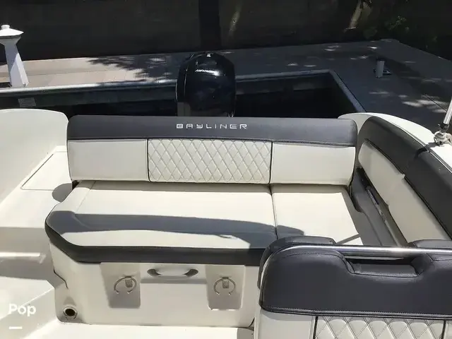 Bayliner Dx2200