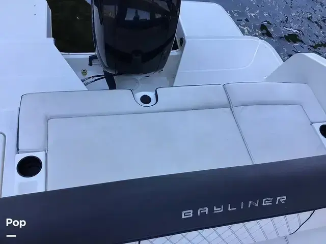 Bayliner Dx2200