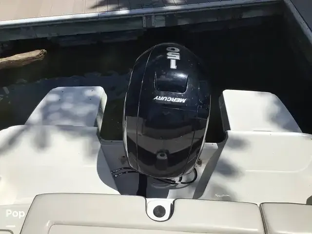 Bayliner Dx2200