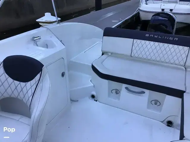 Bayliner Dx2200