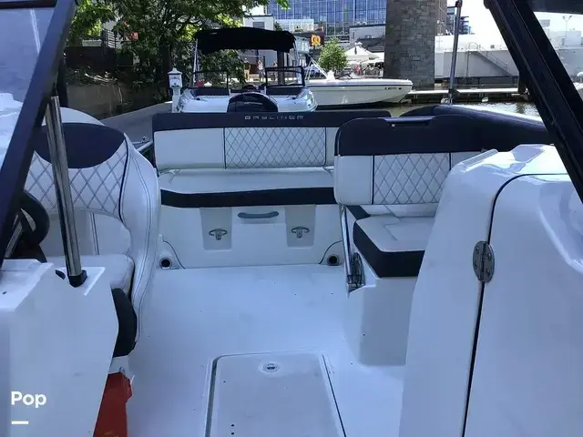 Bayliner Dx2200