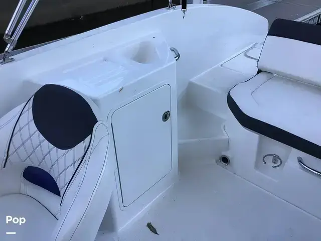 Bayliner Dx 2200