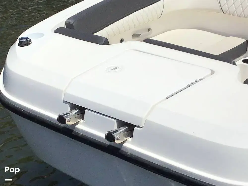 2022 Bayliner dx 2200