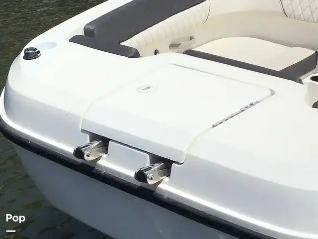 Bayliner Dx2200