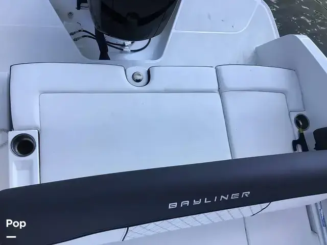 Bayliner Dx 2200