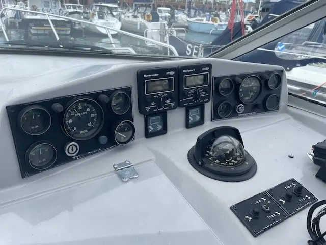 1990 Sealine 255 senator