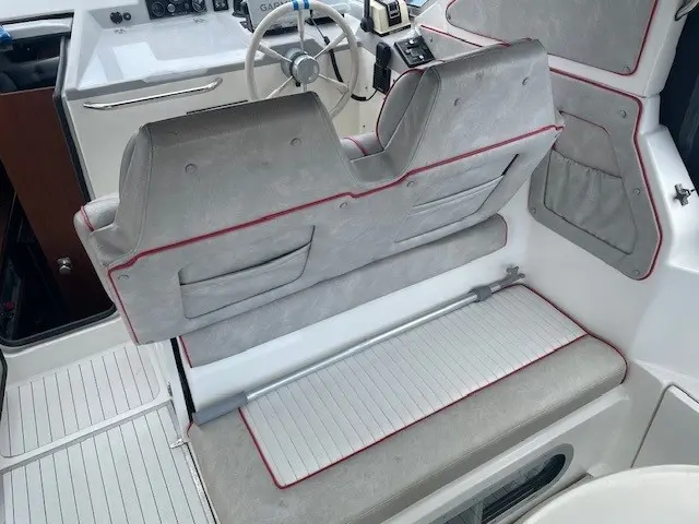 1990 Sealine 255 senator