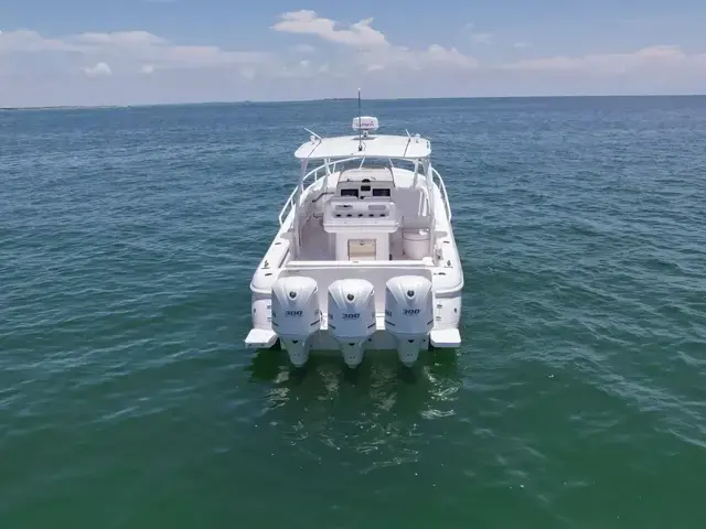 Intrepid Boats 375 Walkaround