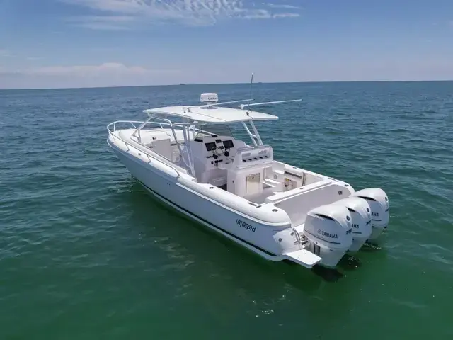 Intrepid Boats 375 Walkaround