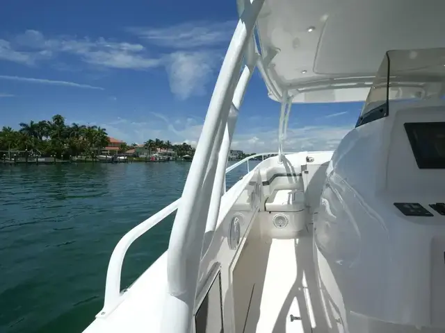 Intrepid Boats 375 Walkaround