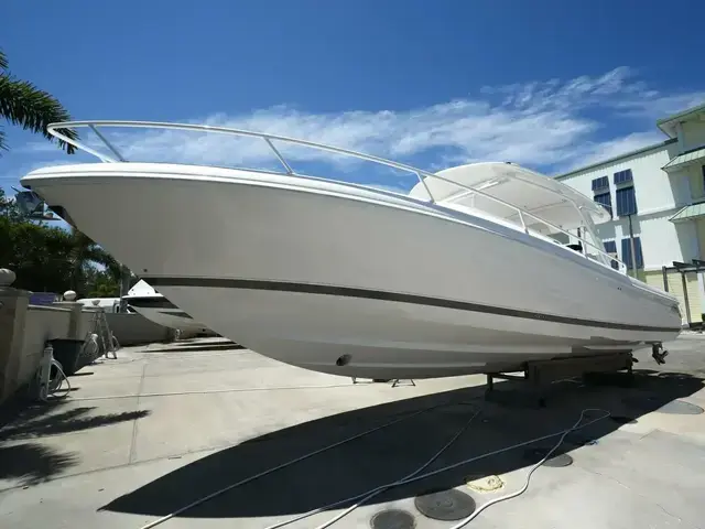 Intrepid Boats 375 Walkaround