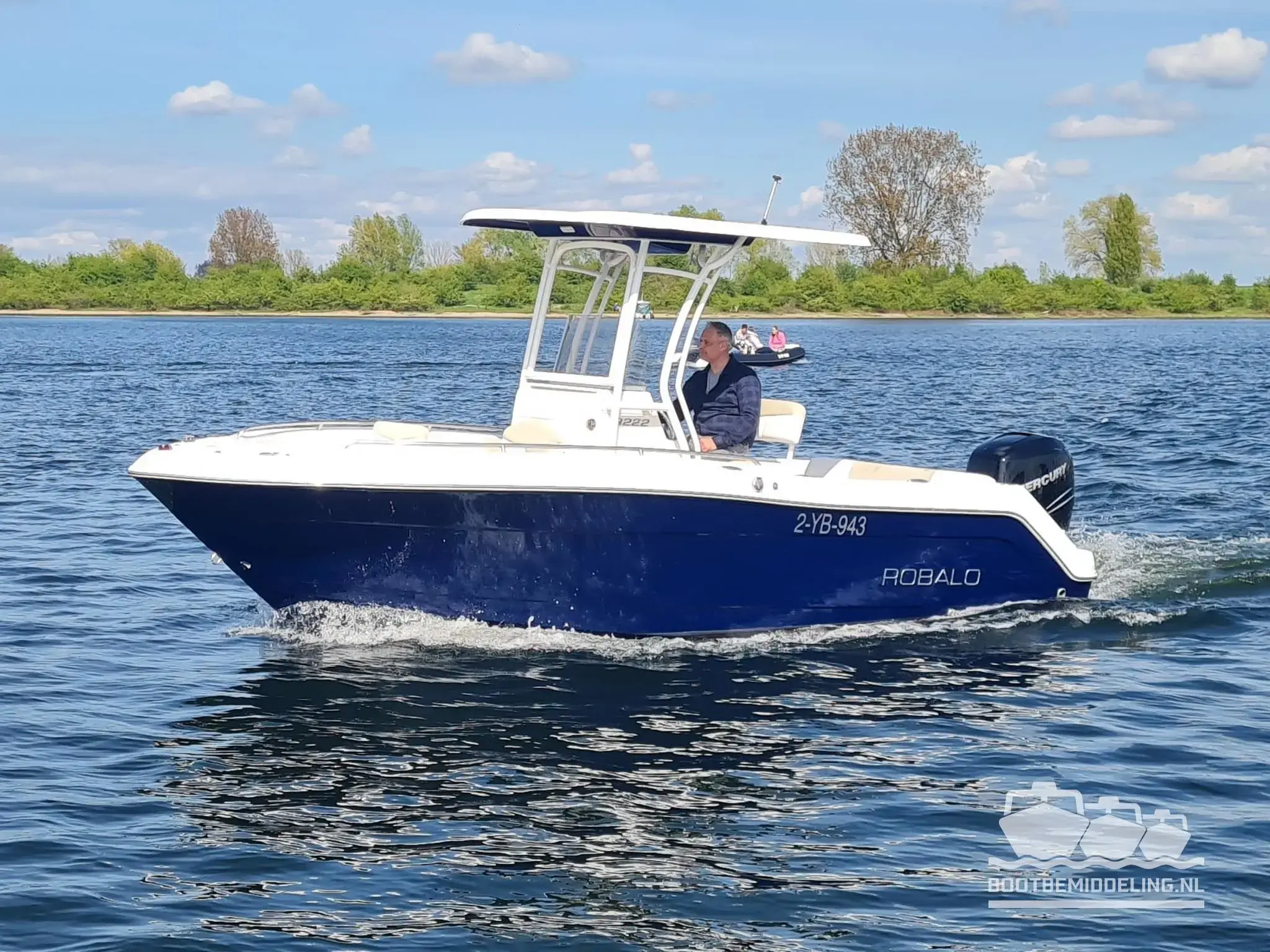 2016 Robalo r222 cc