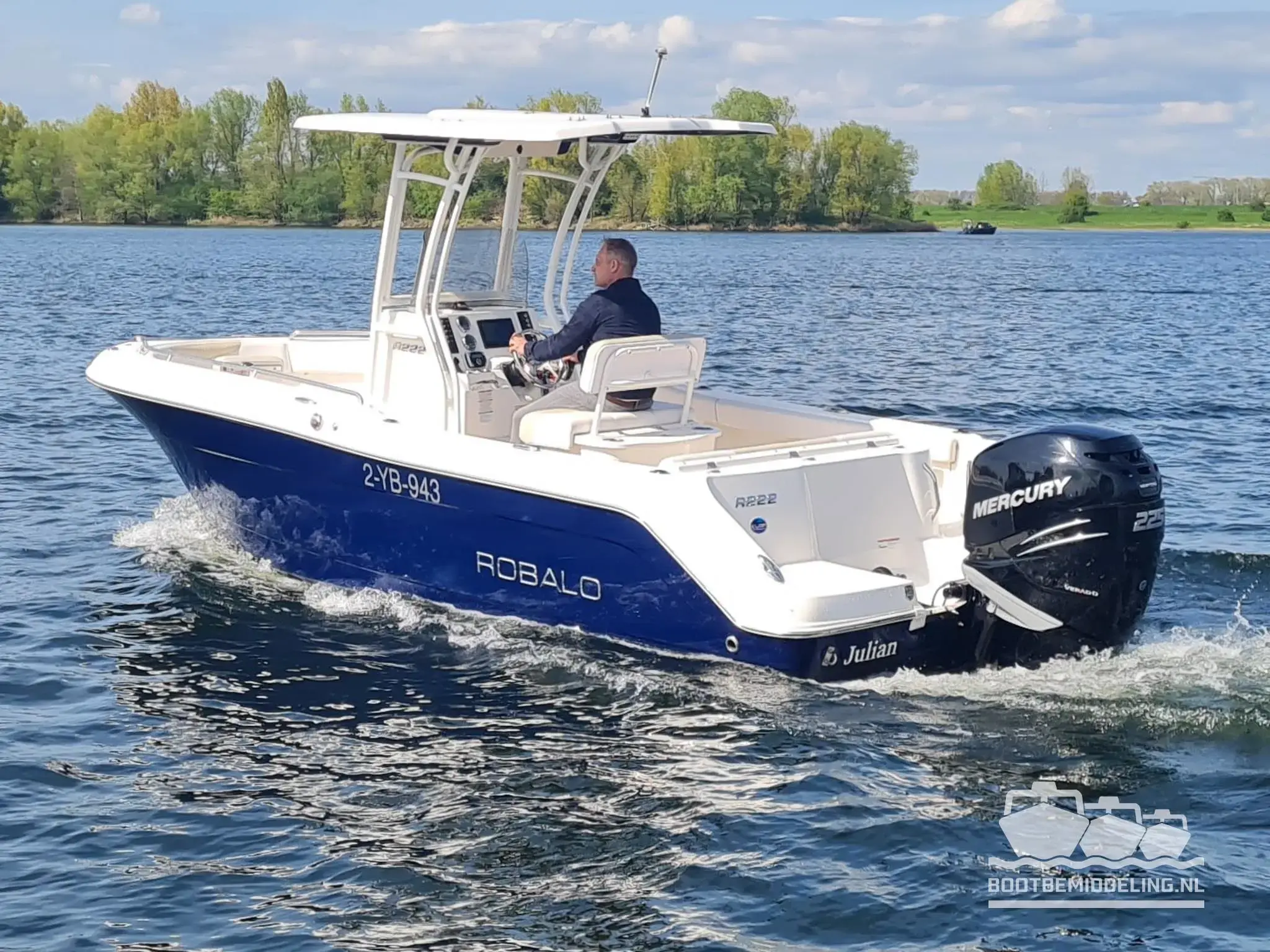 2016 Robalo r222 cc